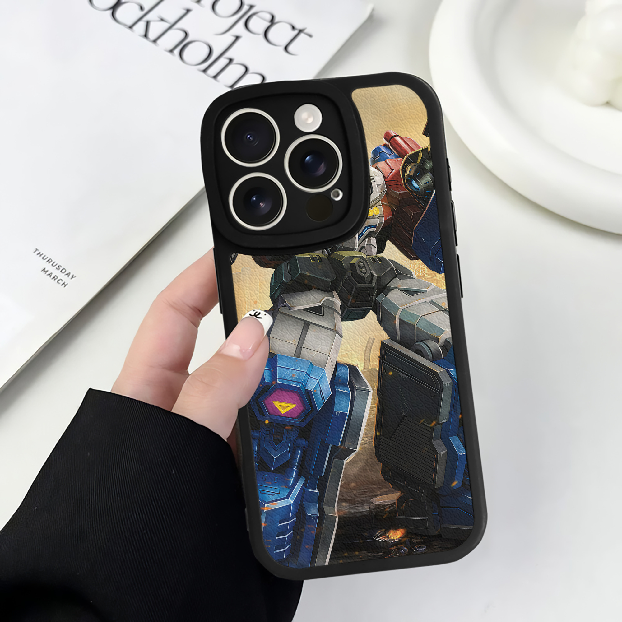 （画像用） Transformers トランスフォーマー 【iPhone 16シリーズ対応】シリコンスマホケース（レザー調） 材質：シリコン